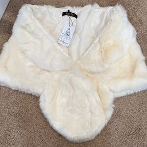 Faux Fur Ivory Shawl